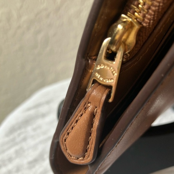Coach: Tan Smith Leather Skinny Wallet - Picture 5 of 12